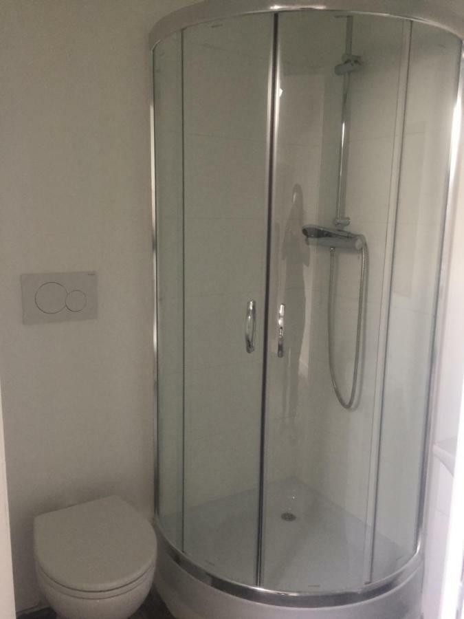 Lake View Apartments Брюксел Екстериор снимка